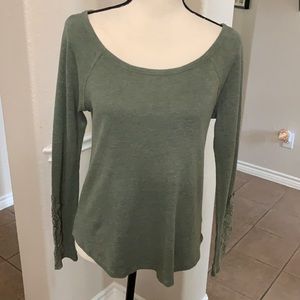 American Eagle Outfitters army green top SP